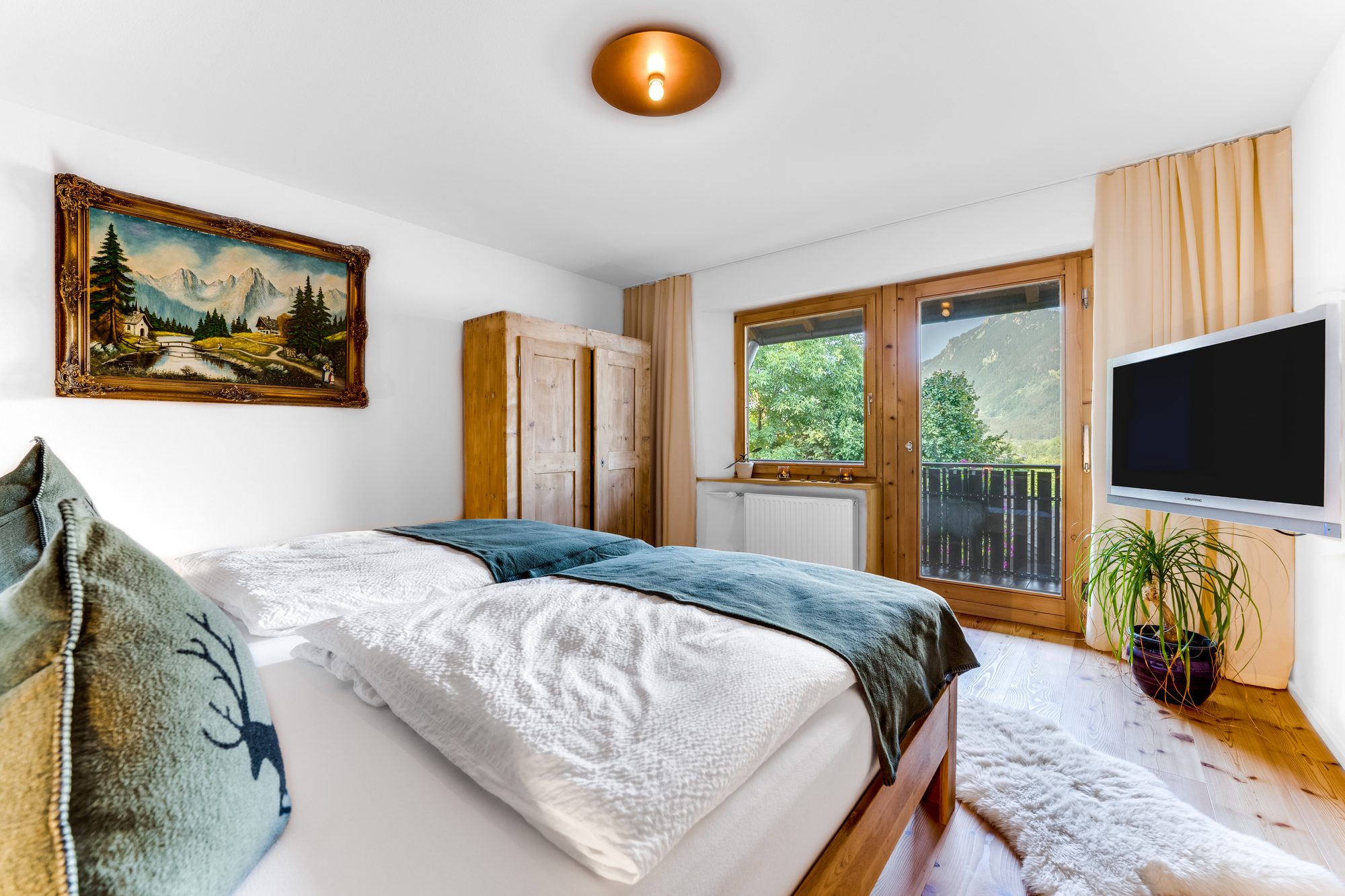 Schlafzimmer mit Balkon